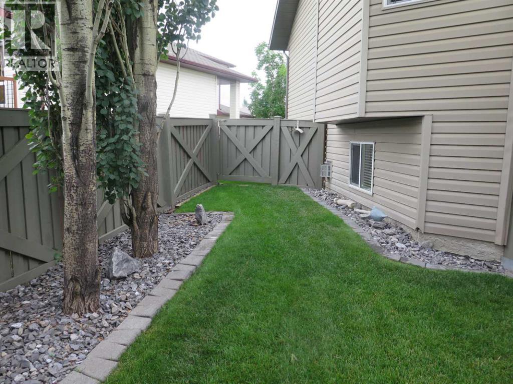 Property at 12201 104A Street image 3