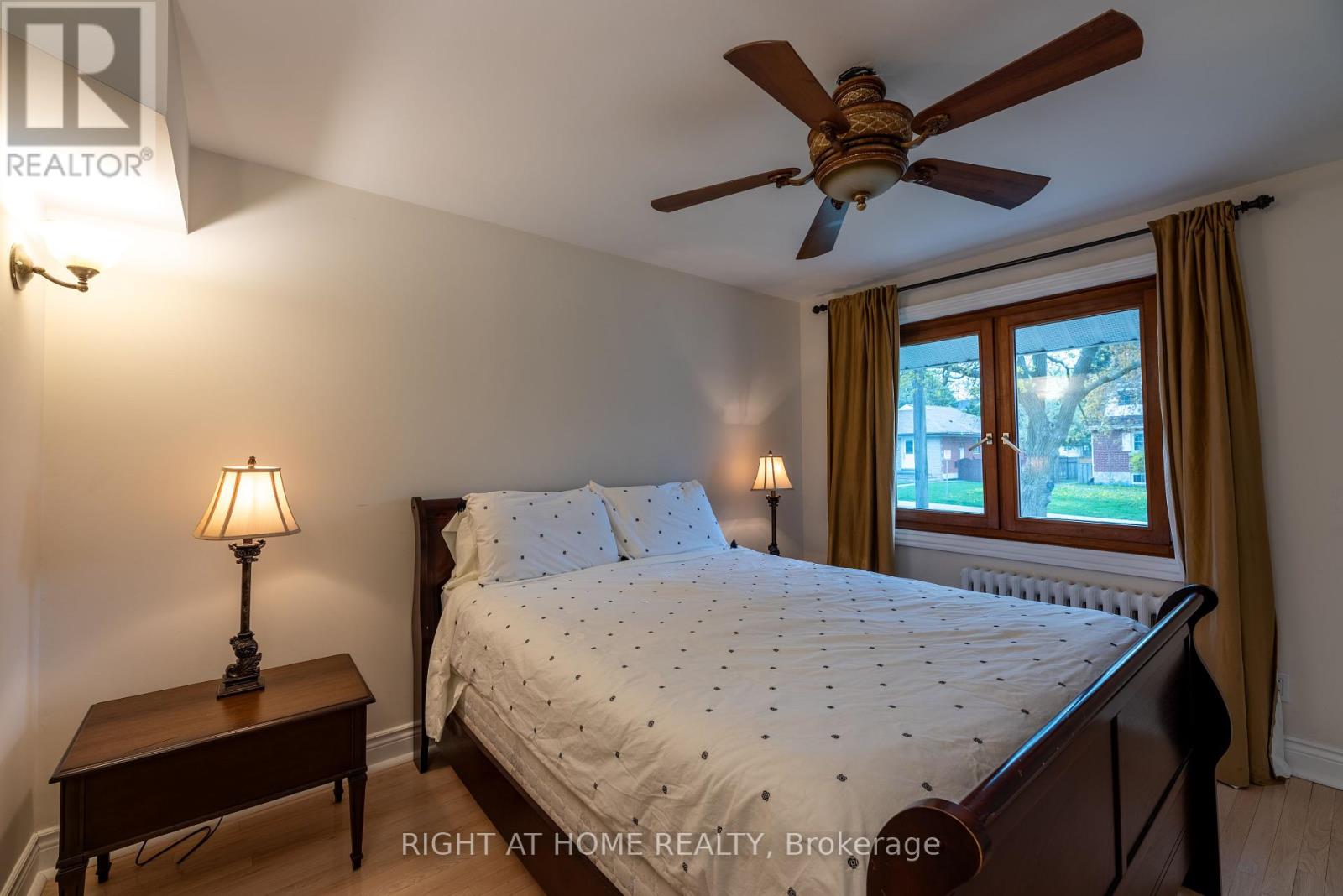 120 Wright Street, Richmond Hill, Ontario  L4C 4A5 - Photo 11 - N12346713
