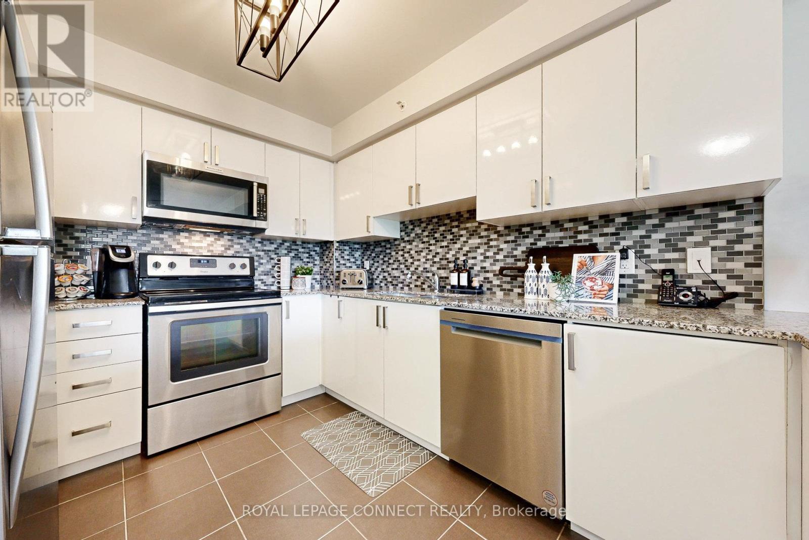 321 - 481 Rupert Avenue, Whitchurch-Stouffville, Ontario  L4A 1Y7 - Photo 16 - N12346743