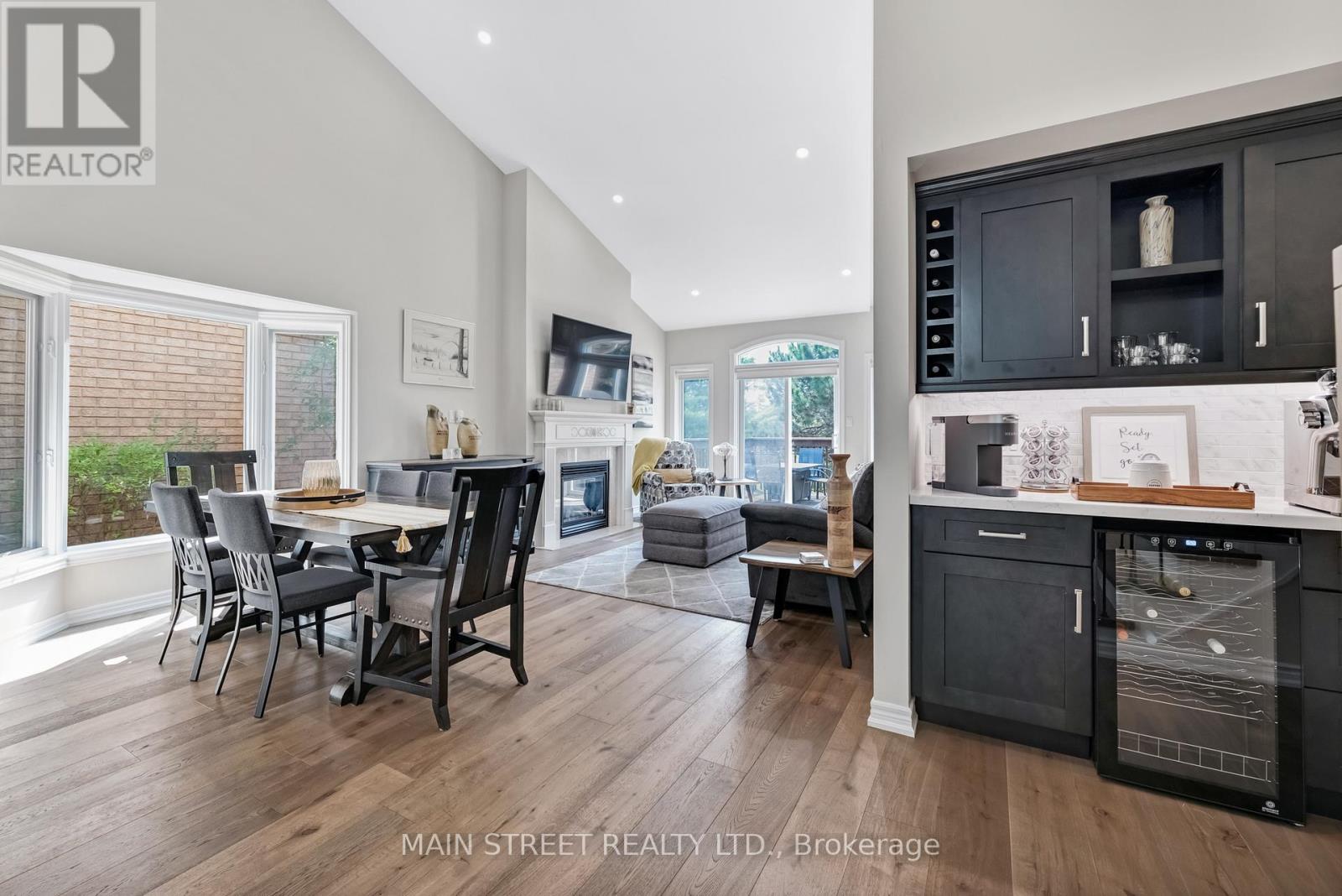 40 Via Amici, New Tecumseth, Ontario  L9R 2B4 - Photo 9 - N12346757