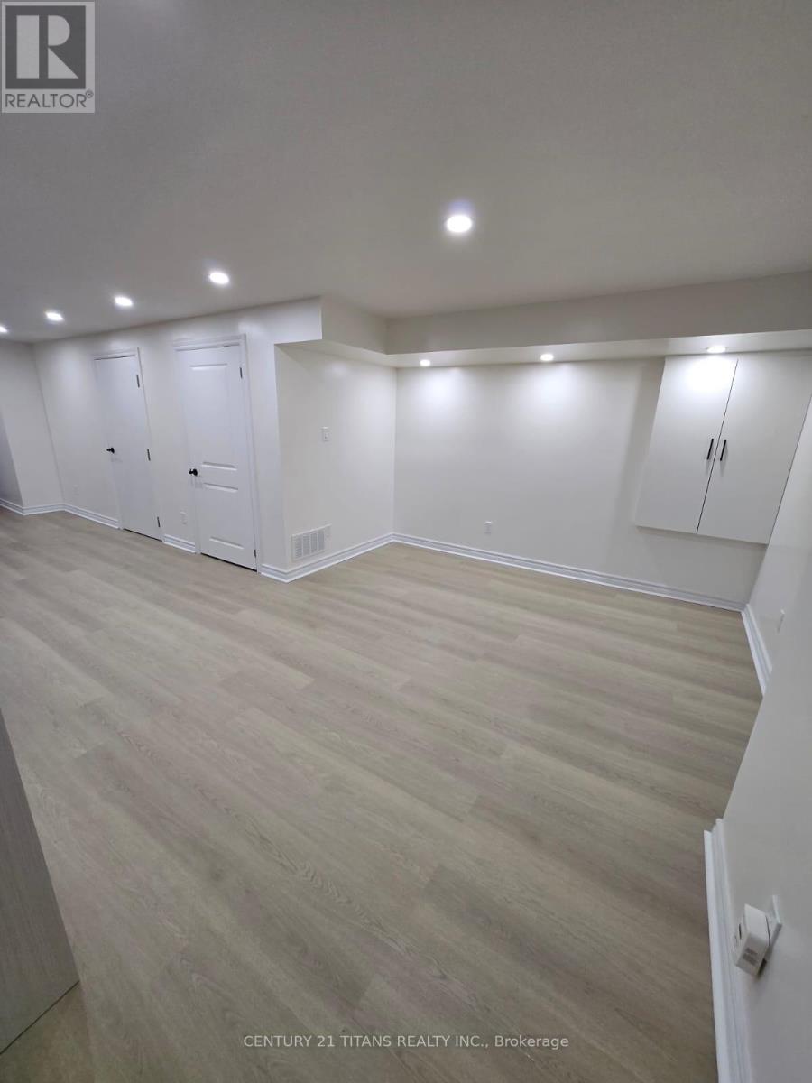 14 Demoray Court, Markham, Ontario L6E 2E8 - Photo 4 - N12346790