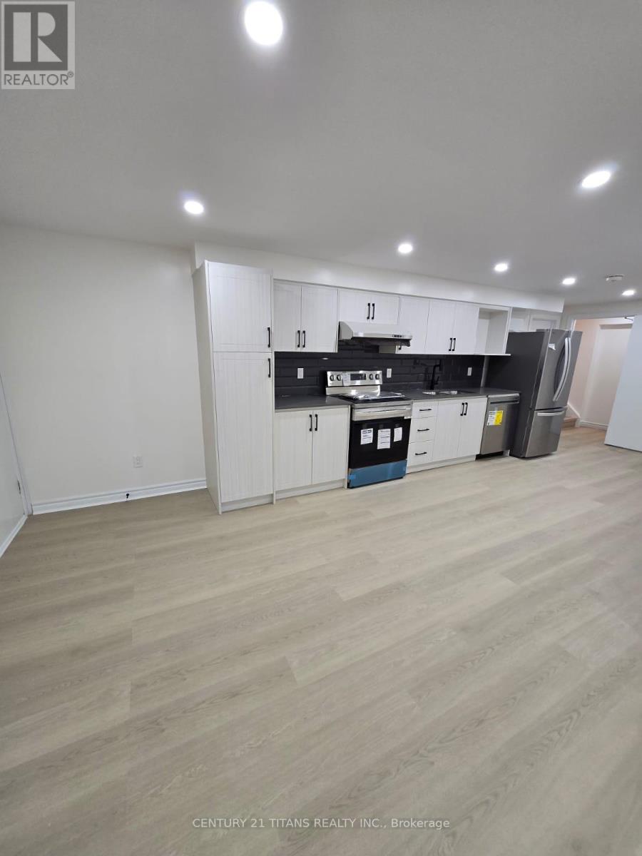 14 Demoray Court, Markham, Ontario L6E 2E8 - Photo 5 - N12346790