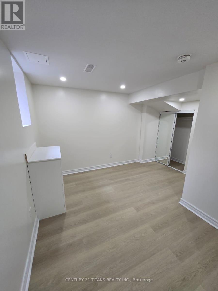 14 Demoray Court, Markham, Ontario L6E 2E8 - Photo 8 - N12346790