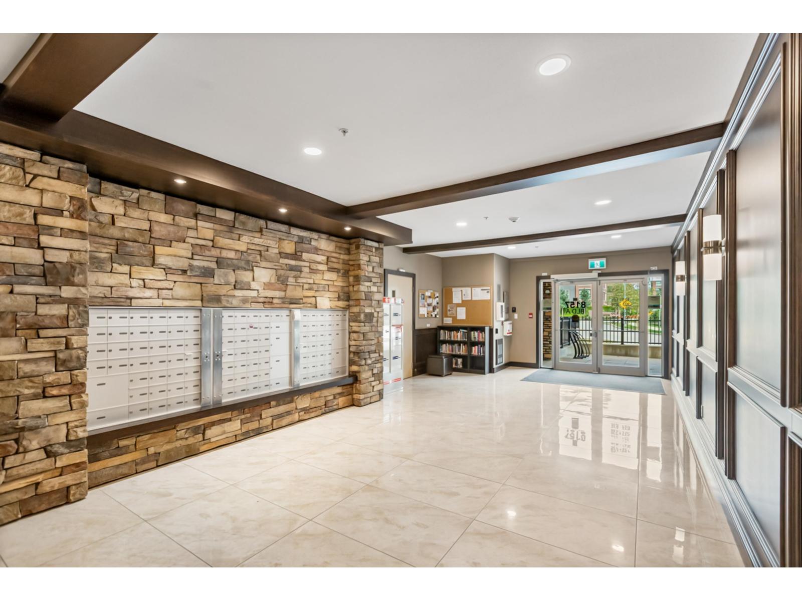 527a 8157 207 Street, Langley, British Columbia V2Y 0V3 - Photo 4 - R3037488