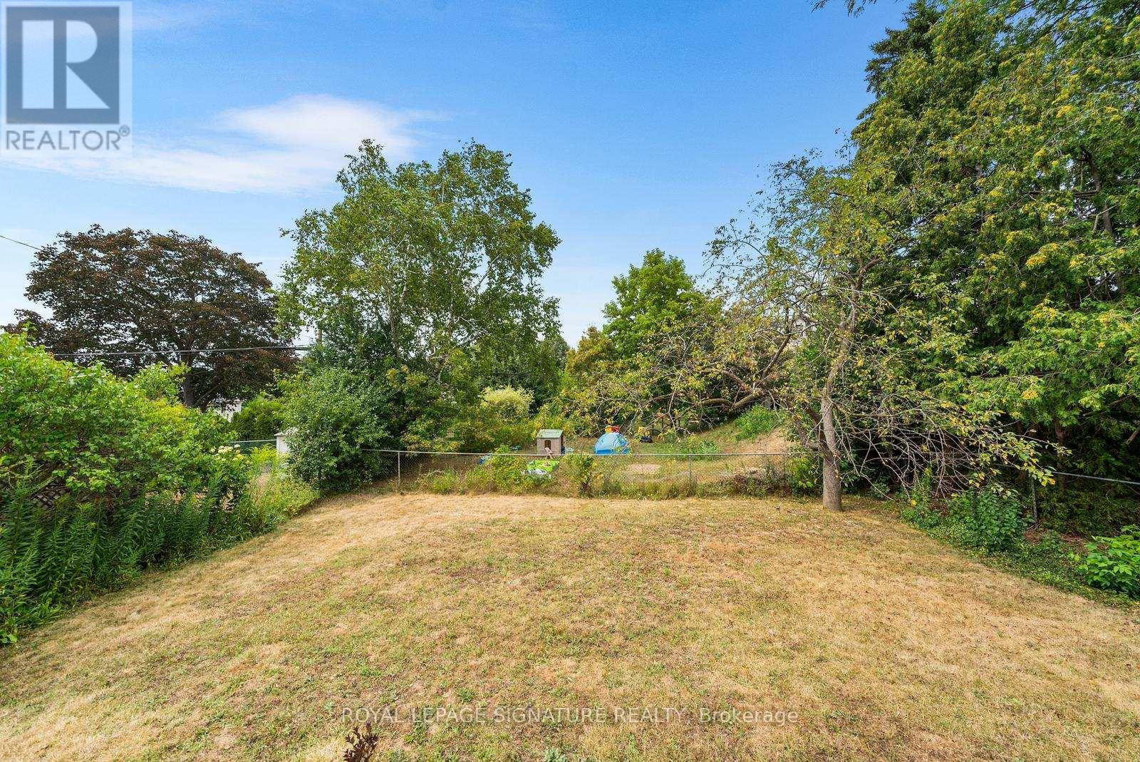 Main & Upper Level - 10 Rochelle Crescent, Toronto, Ontario  M2J 1Y4 - Photo 32 - C12346801