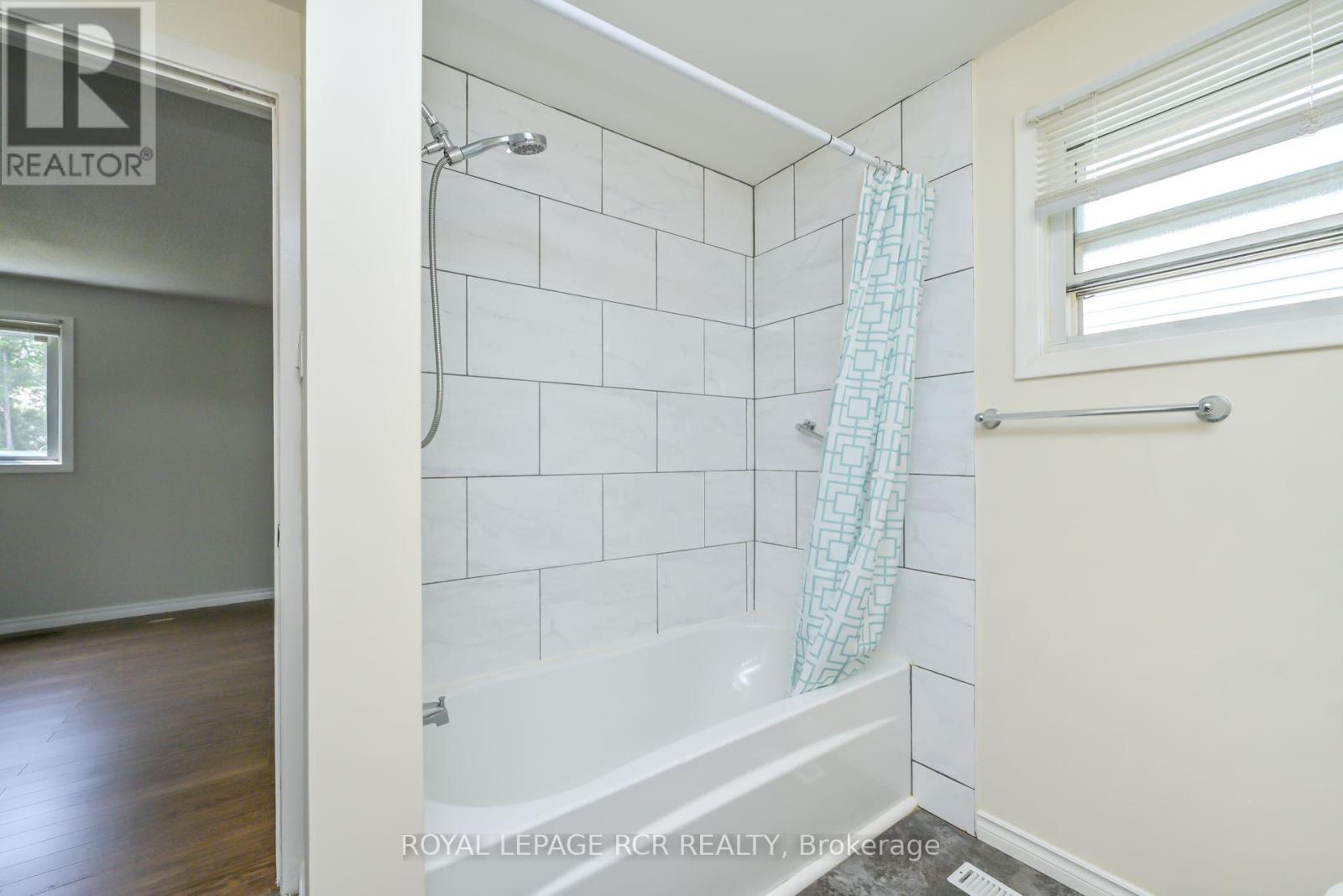 46 Cambridge Avenue, Orangeville, Ontario  L9W 3M4 - Photo 18 - W12346674