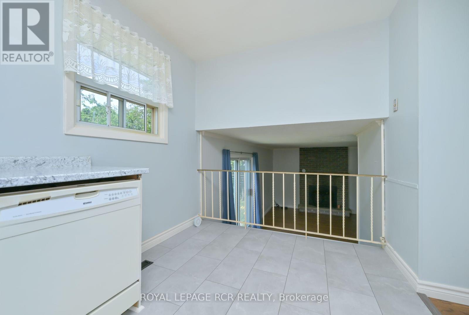 46 Cambridge Avenue, Orangeville, Ontario  L9W 3M4 - Photo 9 - W12346674