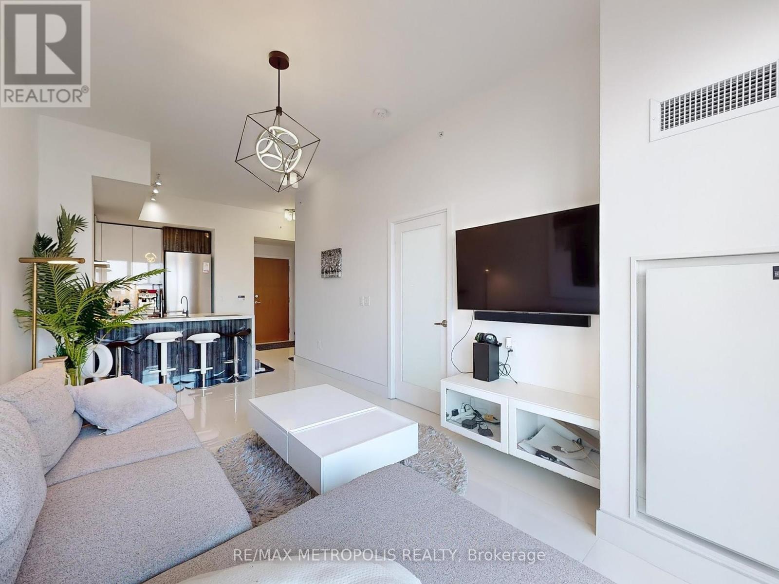 4504 - 20 Shore Breeze Drive, Toronto (Mimico), Ontario  M8V 0C7 - Photo 12 - W12346682