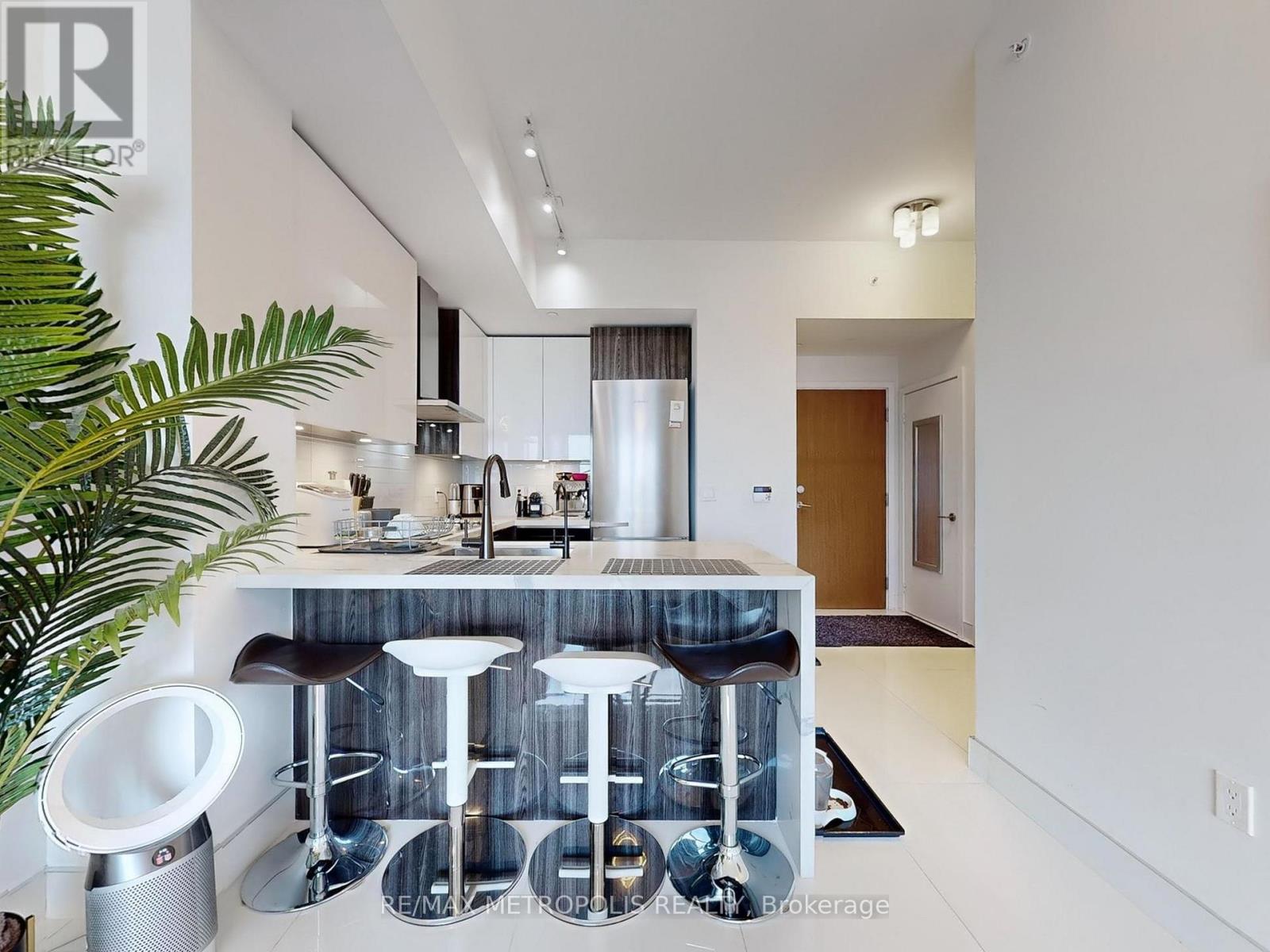 4504 - 20 Shore Breeze Drive, Toronto (Mimico), Ontario  M8V 0C7 - Photo 13 - W12346682