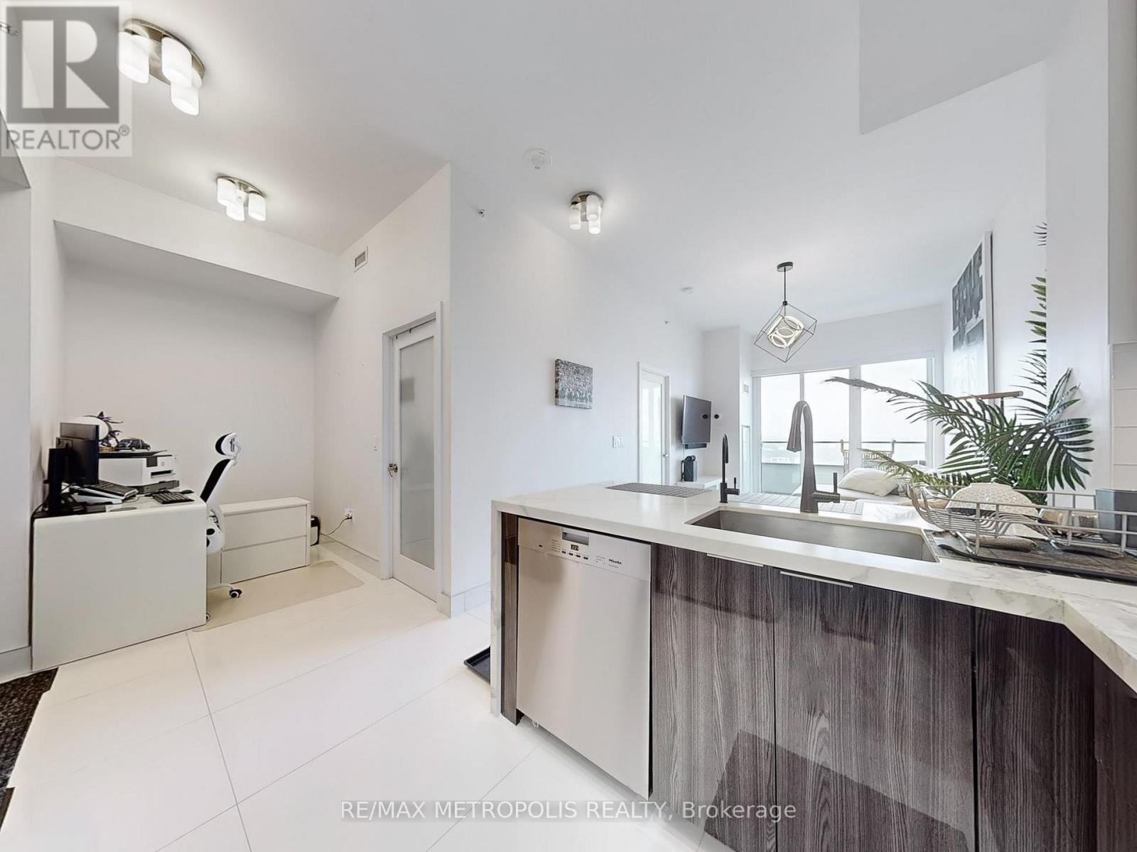 4504 - 20 Shore Breeze Drive, Toronto (Mimico), Ontario  M8V 0C7 - Photo 17 - W12346682
