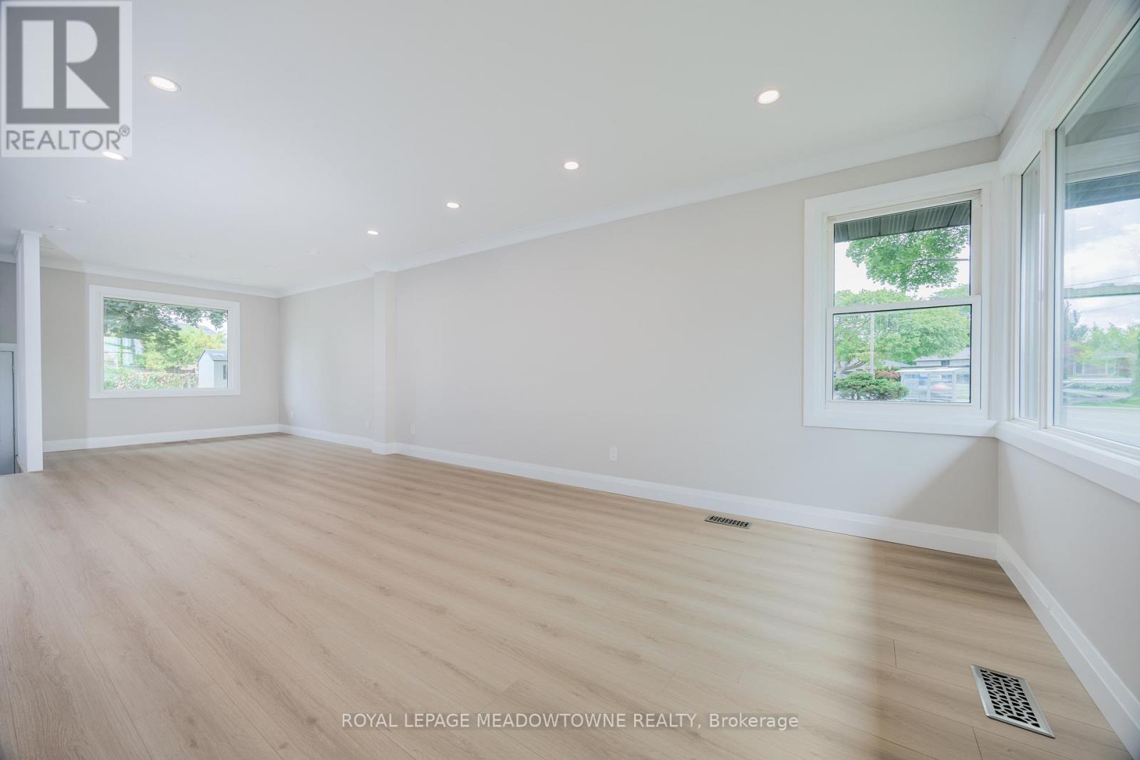 Property at 92 THE WESTWAY image 4
