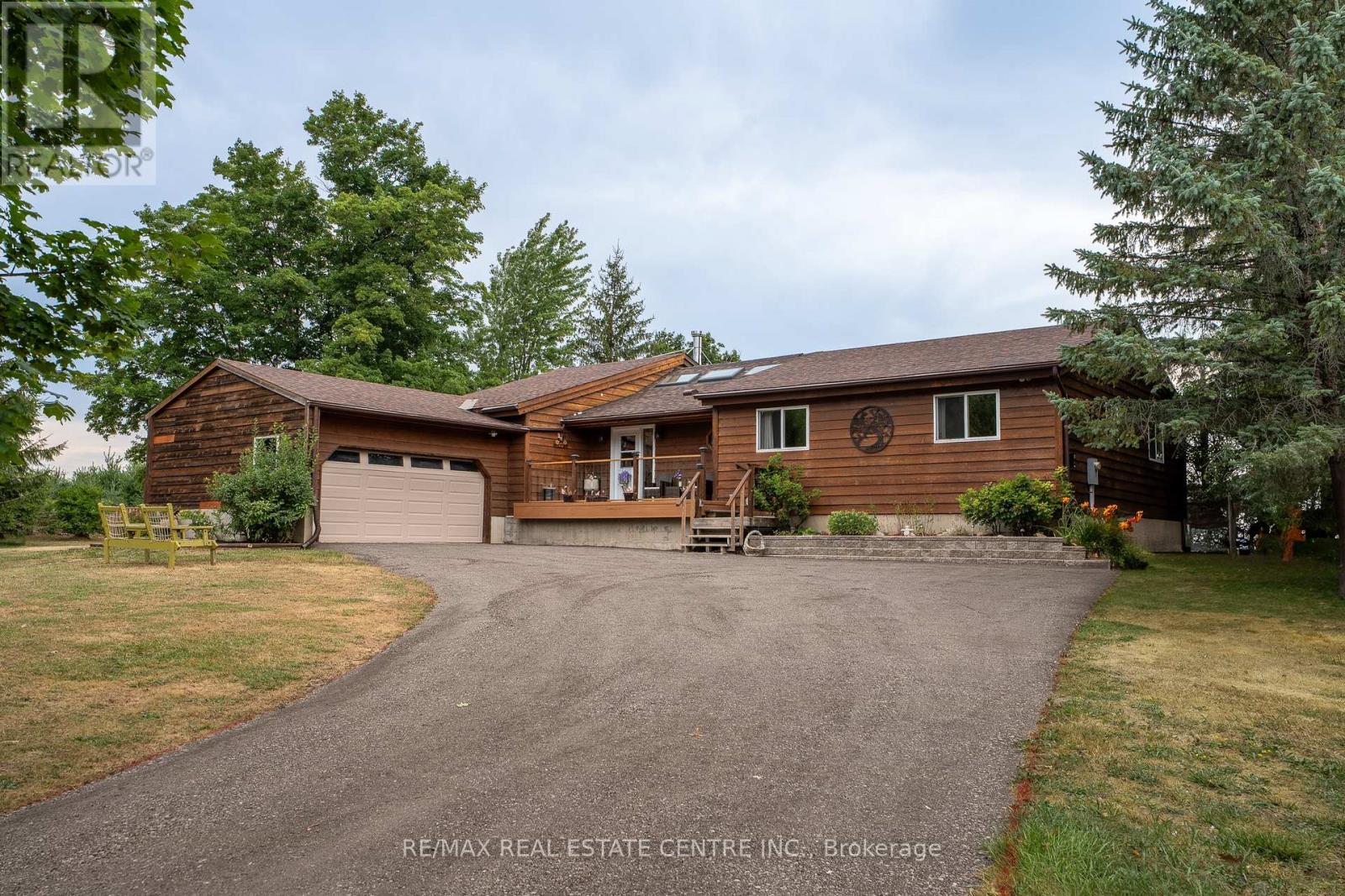 Property at 3762 HIGHPOINT SIDE ROAD image 4
