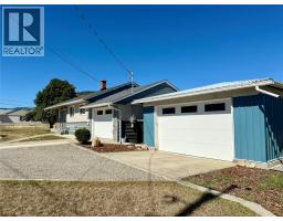 1971 75 Avenue, grand forks, British Columbia