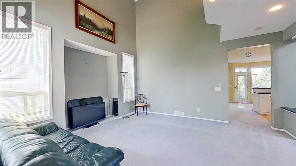 Property at 375 Douglas Glen Gardens SE image 3