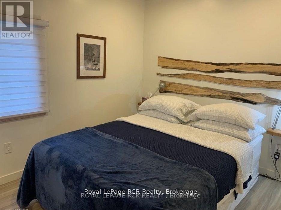 2 John Street, Northern Bruce Peninsula, Ontario  N0H 1W0 - Photo 15 - X12346889
