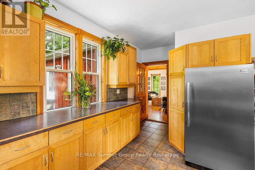 795099 East Back Line, Grey Highlands, Ontario  N0C 1H0 - Photo 5 - X12346939