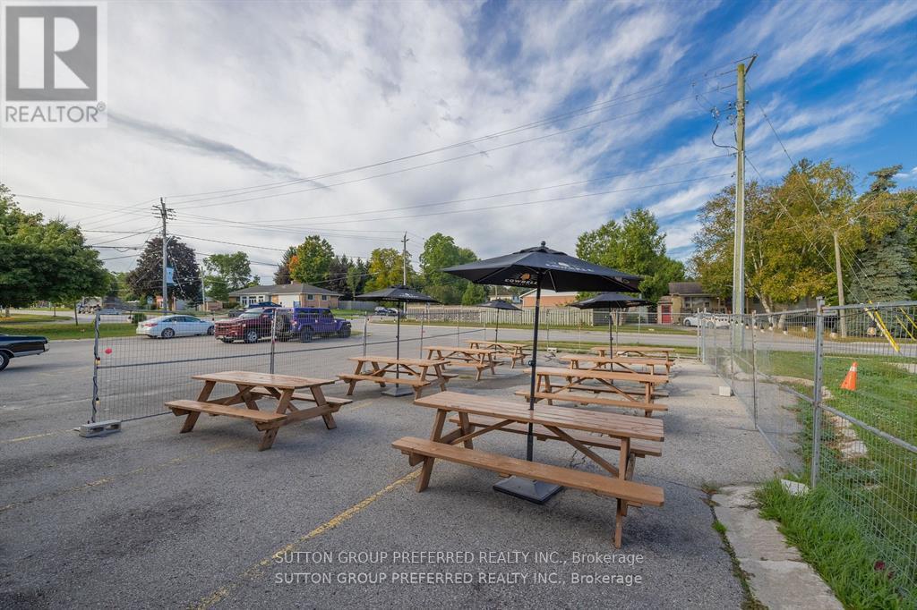 2008 Dorchester Road, Thames Centre, Ontario  N0L 1G2 - Photo 30 - X12346960