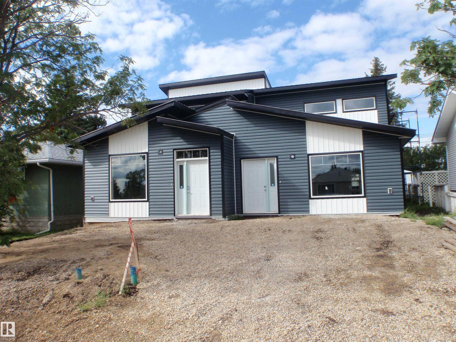 4416 55 Av, Barrhead, Alberta  T7N 1K1 - Photo 2 - E4453155