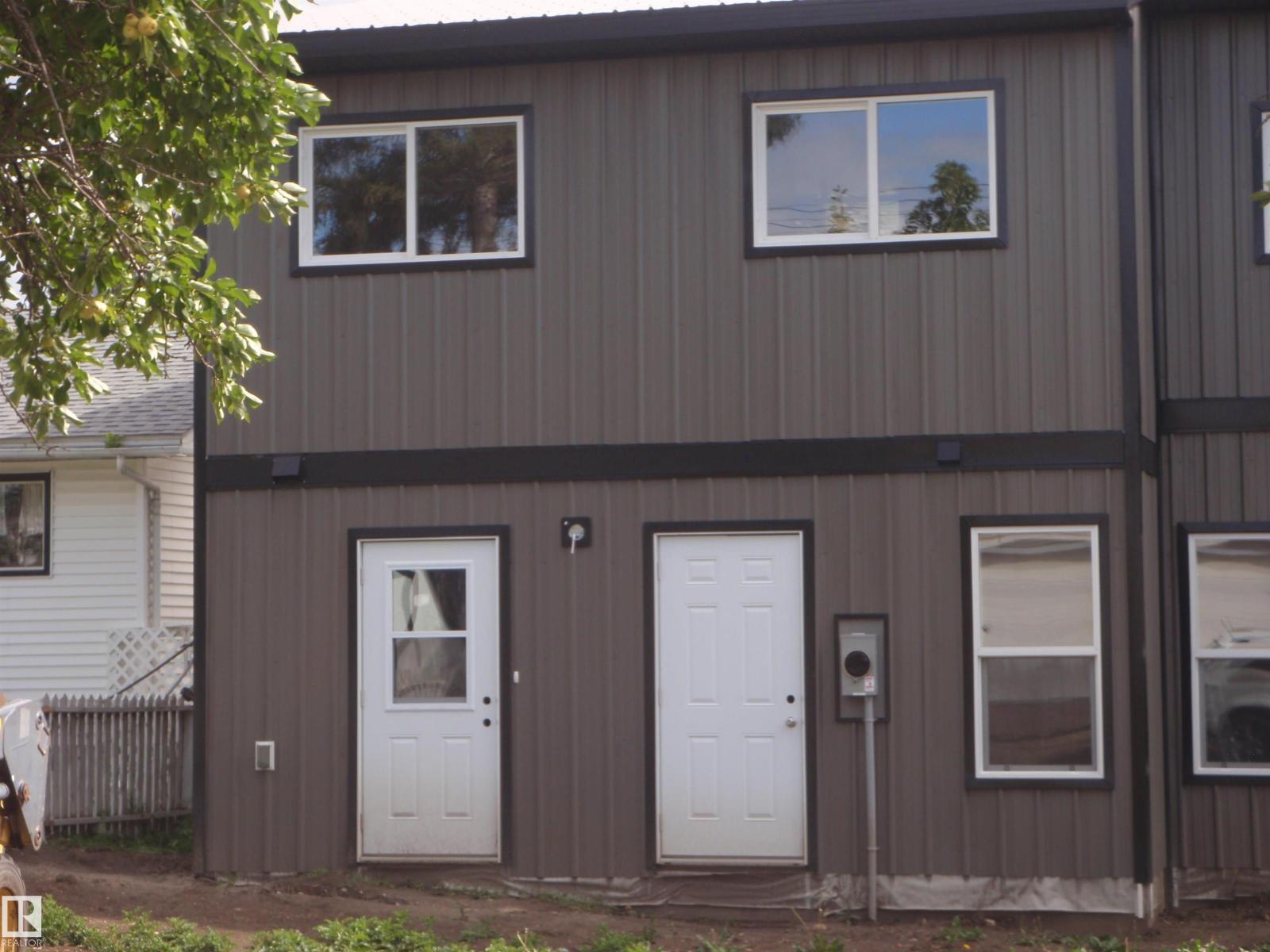 4416 55 Av, Barrhead, Alberta  T7N 1K1 - Photo 3 - E4453155