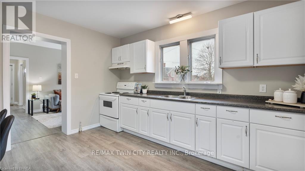 63 Walter Street, Brantford, Ontario  N3S 1N7 - Photo 15 - X12346667