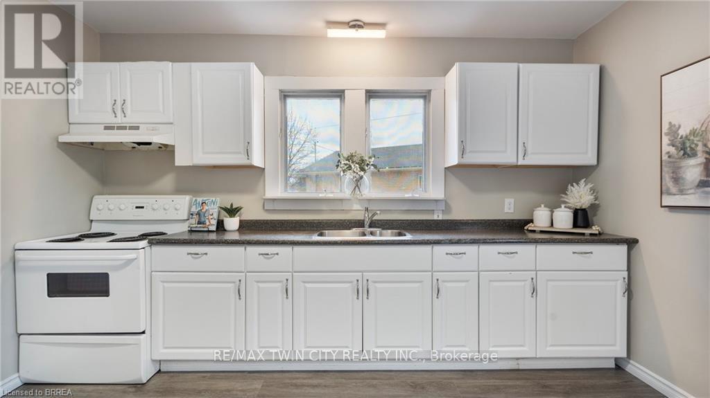 63 Walter Street, Brantford, Ontario  N3S 1N7 - Photo 16 - X12346667