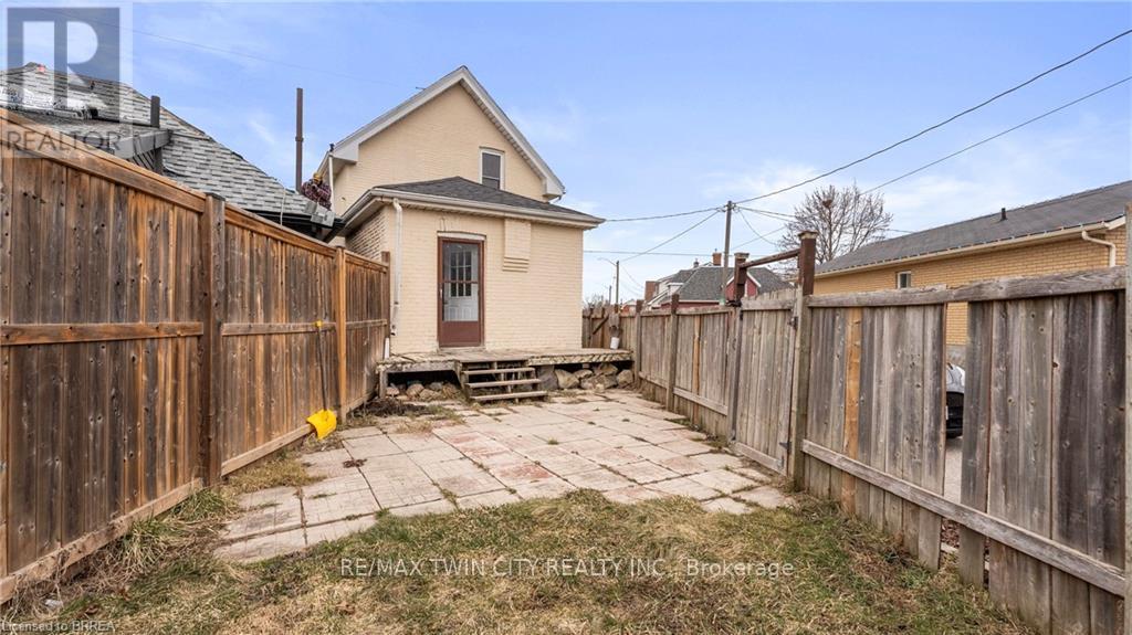 63 Walter Street, Brantford, Ontario  N3S 1N7 - Photo 24 - X12346667