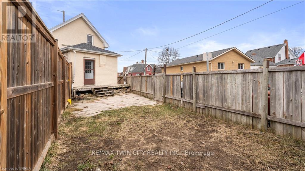 63 Walter Street, Brantford, Ontario  N3S 1N7 - Photo 25 - X12346667