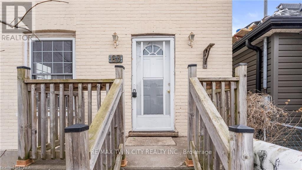 63 Walter Street, Brantford, Ontario  N3S 1N7 - Photo 5 - X12346667