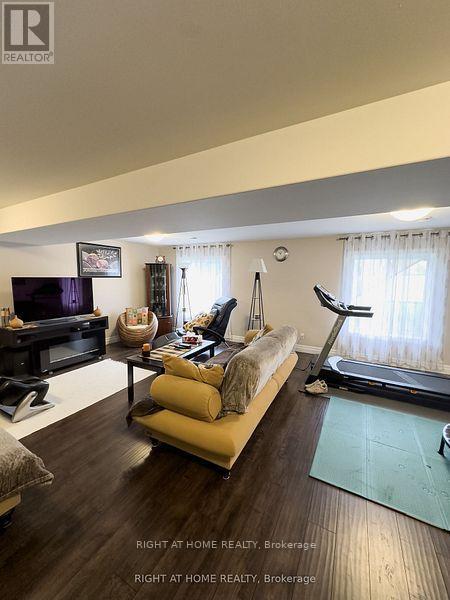 15 Spartan Court, Quinte West (Murray Ward), Ontario  K8V 5P4 - Photo 14 - X12346683