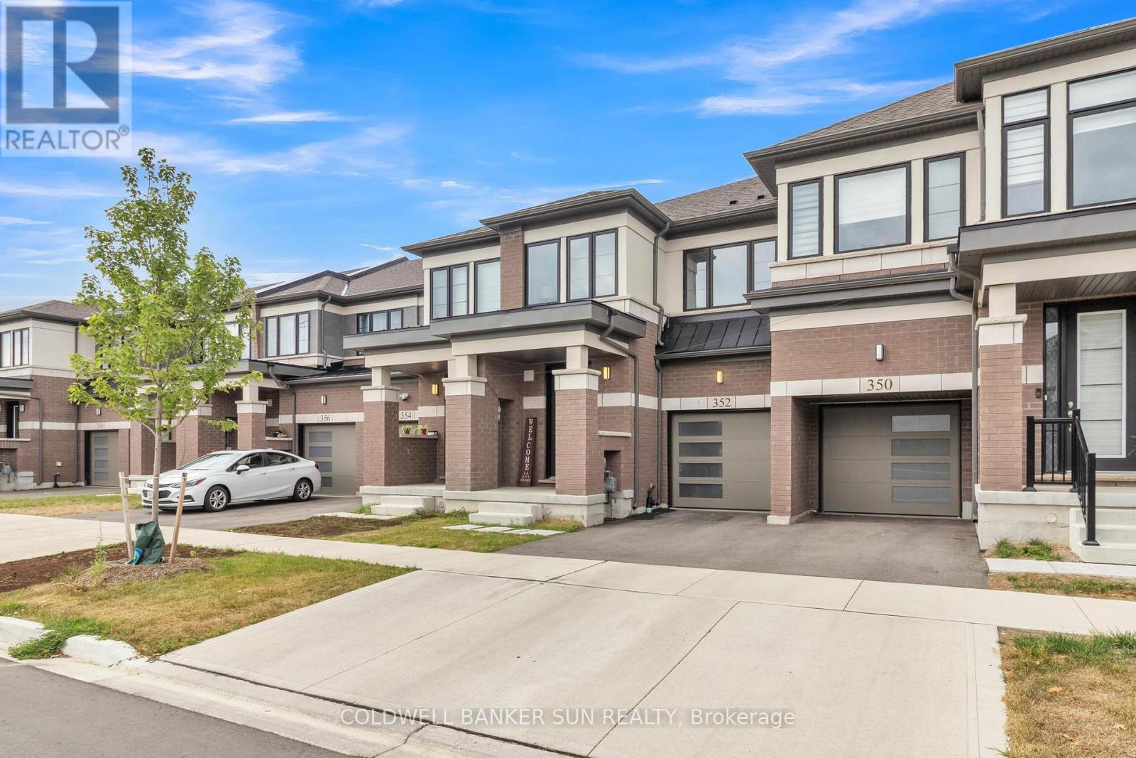 Property at 352 BISMARK DRIVE image 3