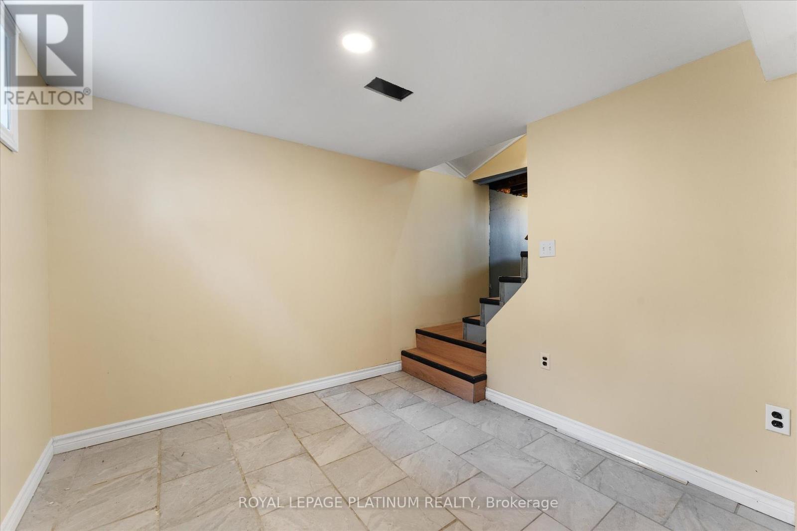 1633 Norman Road, Windsor, Ontario  N8Y 4N6 - Photo 21 - X12346694