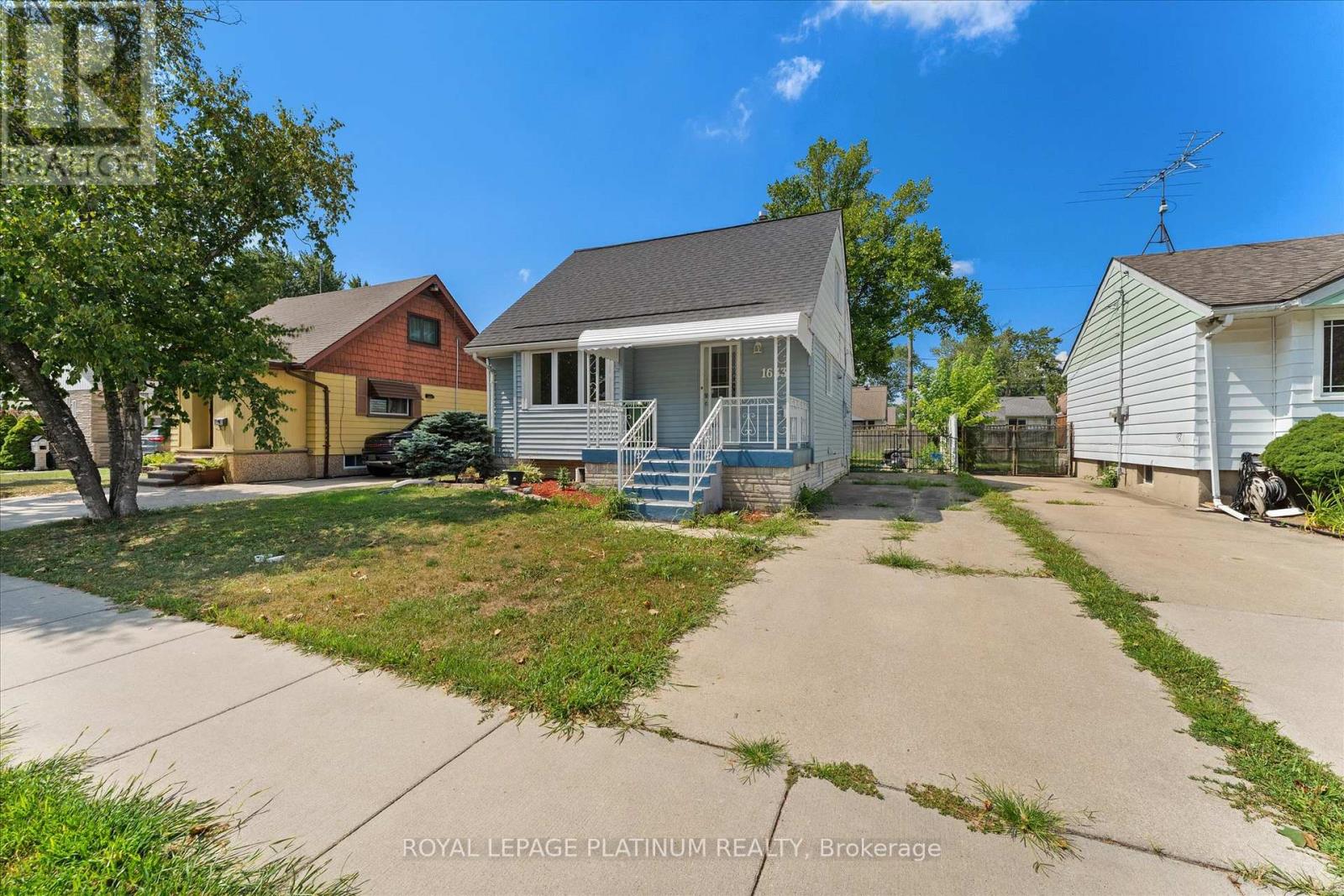 1633 Norman Road, Windsor, Ontario  N8Y 4N6 - Photo 4 - X12346694