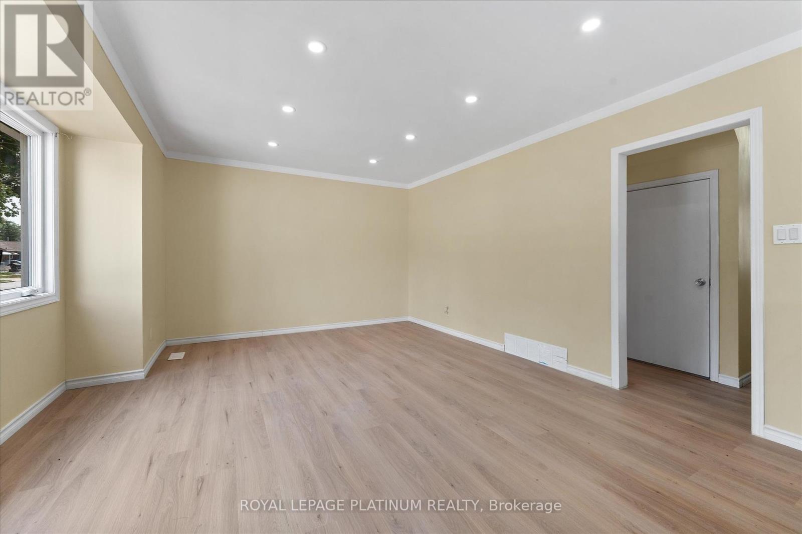 1633 Norman Road, Windsor, Ontario  N8Y 4N6 - Photo 5 - X12346694