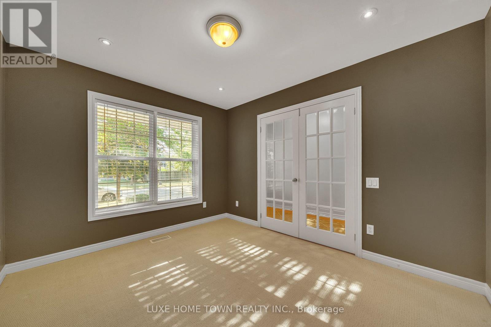2 Chicory Crescent, St. Catharines, Ontario  L2R 0A5 - Photo 7 - X12346756