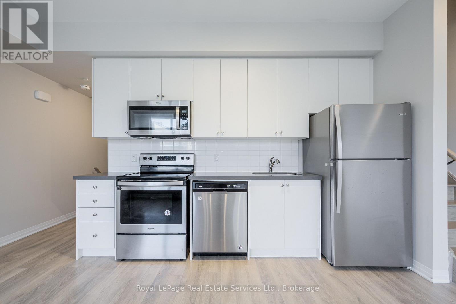 16 - 1238 Cawthra Road, Mississauga, Ontario  L5G 0B6 - Photo 4 - W12346895