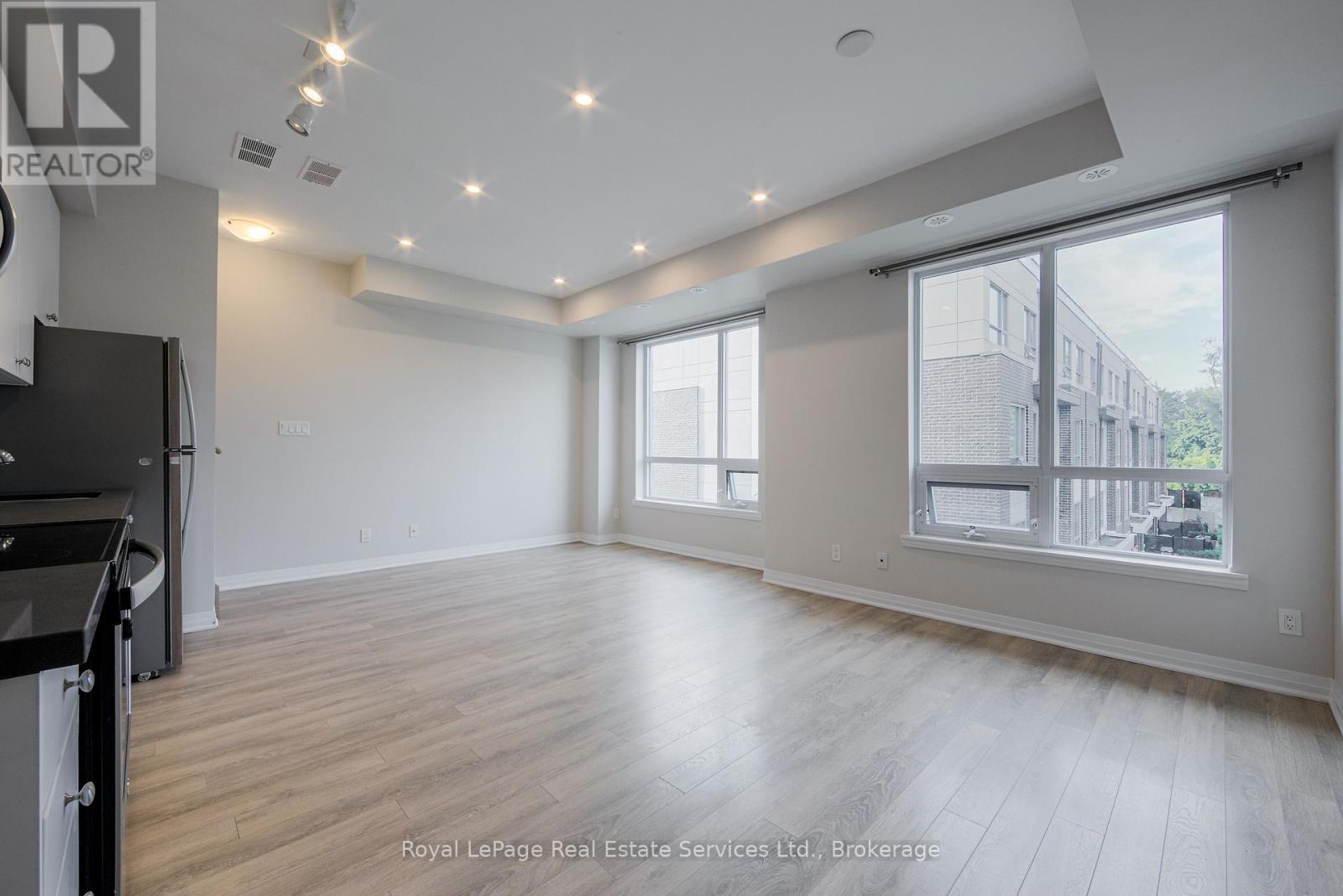 16 - 1238 Cawthra Road, Mississauga, Ontario  L5G 0B6 - Photo 5 - W12346895