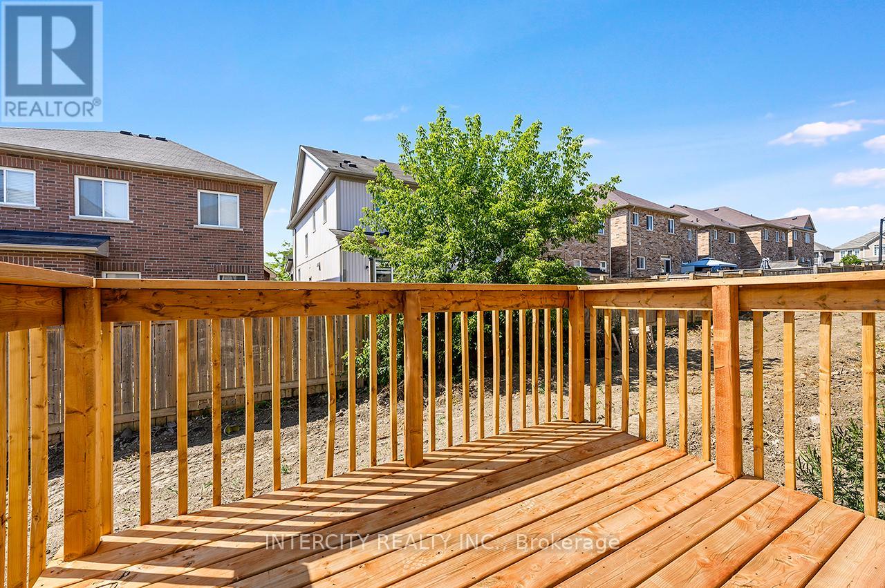 43 Bostock Drive, Georgina (Keswick South), Ontario  L4P 0S5 - Photo 18 - N12346839