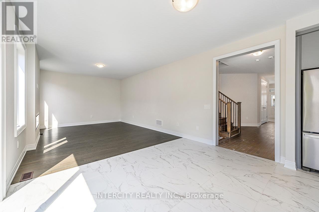 43 Bostock Drive, Georgina (Keswick South), Ontario  L4P 0S5 - Photo 19 - N12346839
