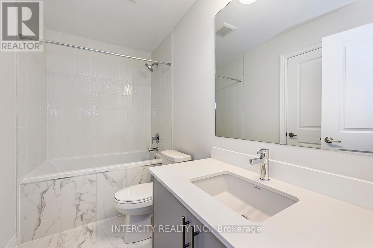 43 Bostock Drive, Georgina (Keswick South), Ontario  L4P 0S5 - Photo 38 - N12346839