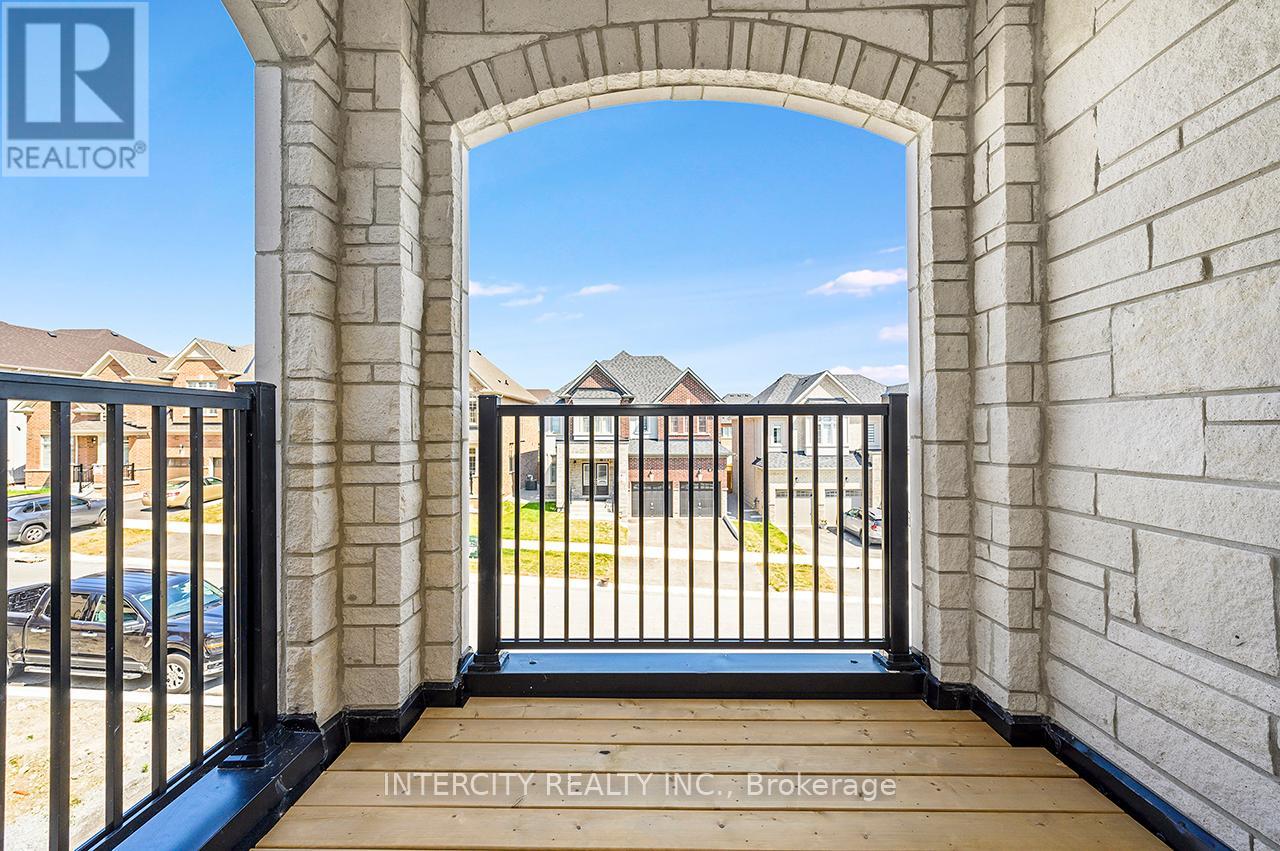 43 Bostock Drive, Georgina (Keswick South), Ontario  L4P 0S5 - Photo 42 - N12346839