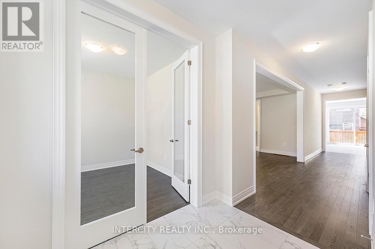 Property at 43 BOSTOCK DRIVE image 5