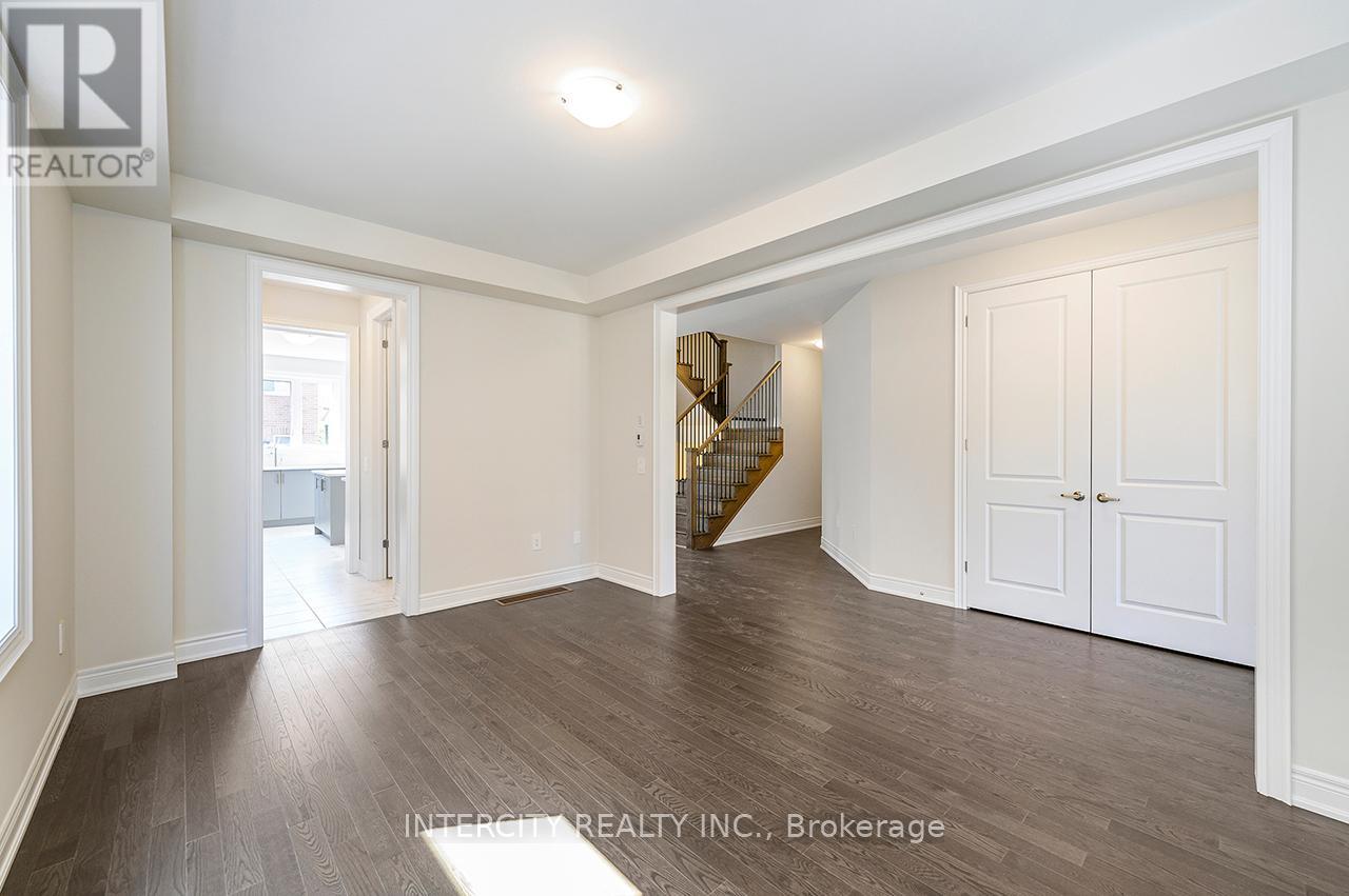 43 Bostock Drive, Georgina (Keswick South), Ontario  L4P 0S5 - Photo 8 - N12346839