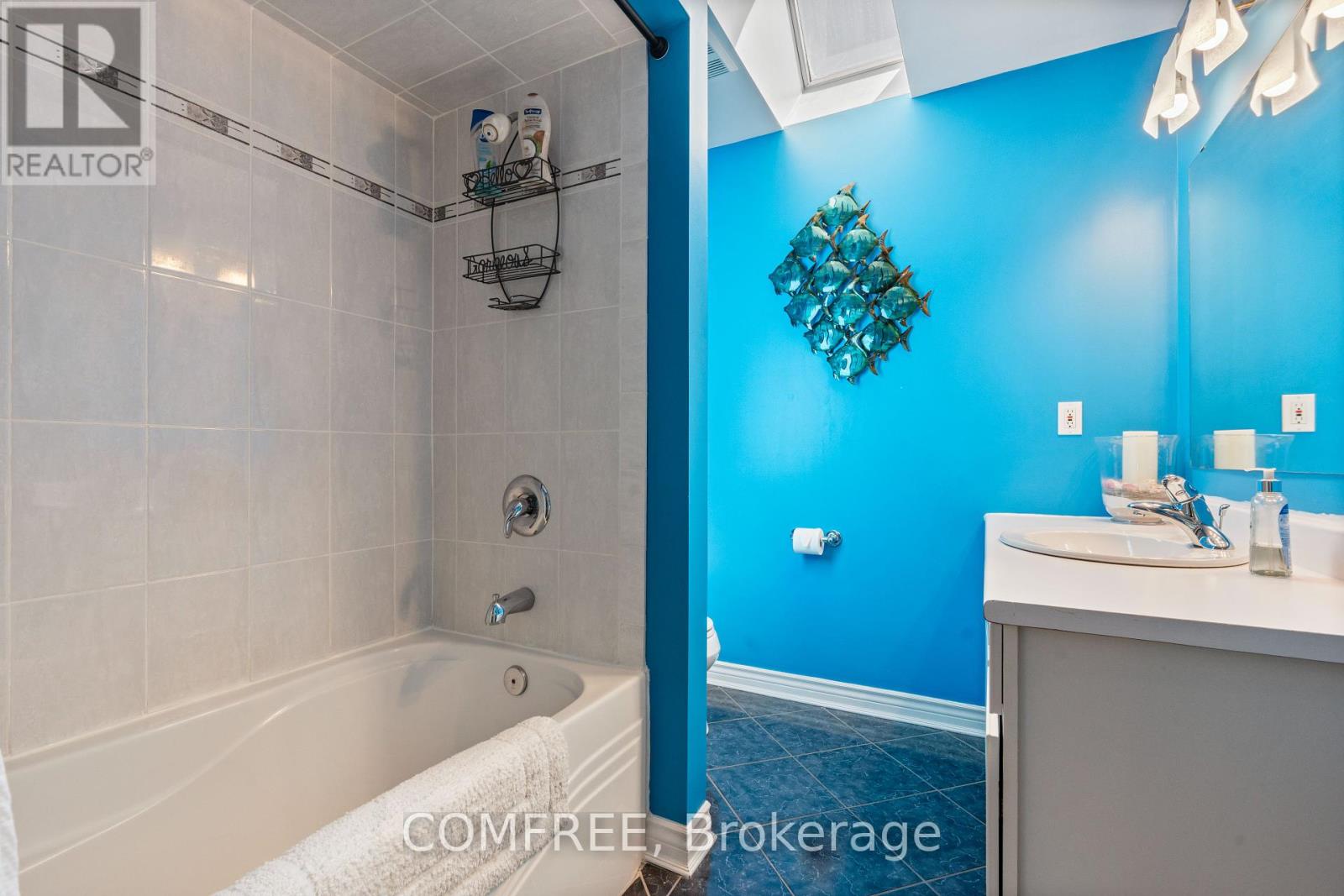 4168 Dimambro Court, Windsor, Ontario  N9G 2V2 - Photo 30 - X12346887