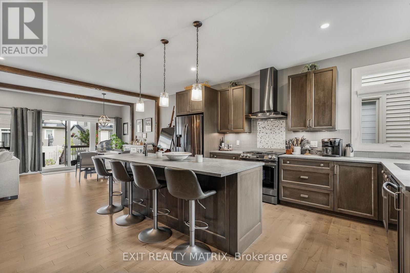 Property at 482 CENTRAL PARK BOULEVARD image 5