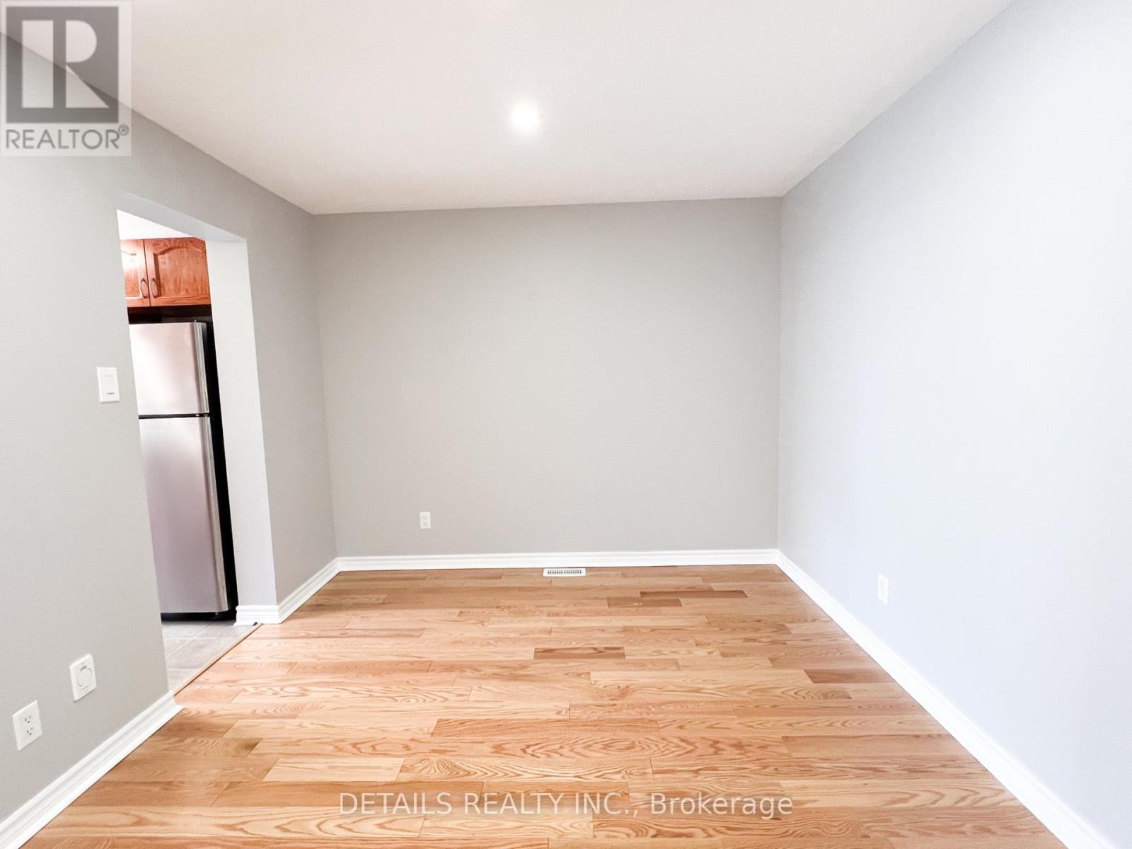 497 Temiskaming Crescent, Ottawa, Ontario  K2J 0V6 - Photo 3 - X12346956