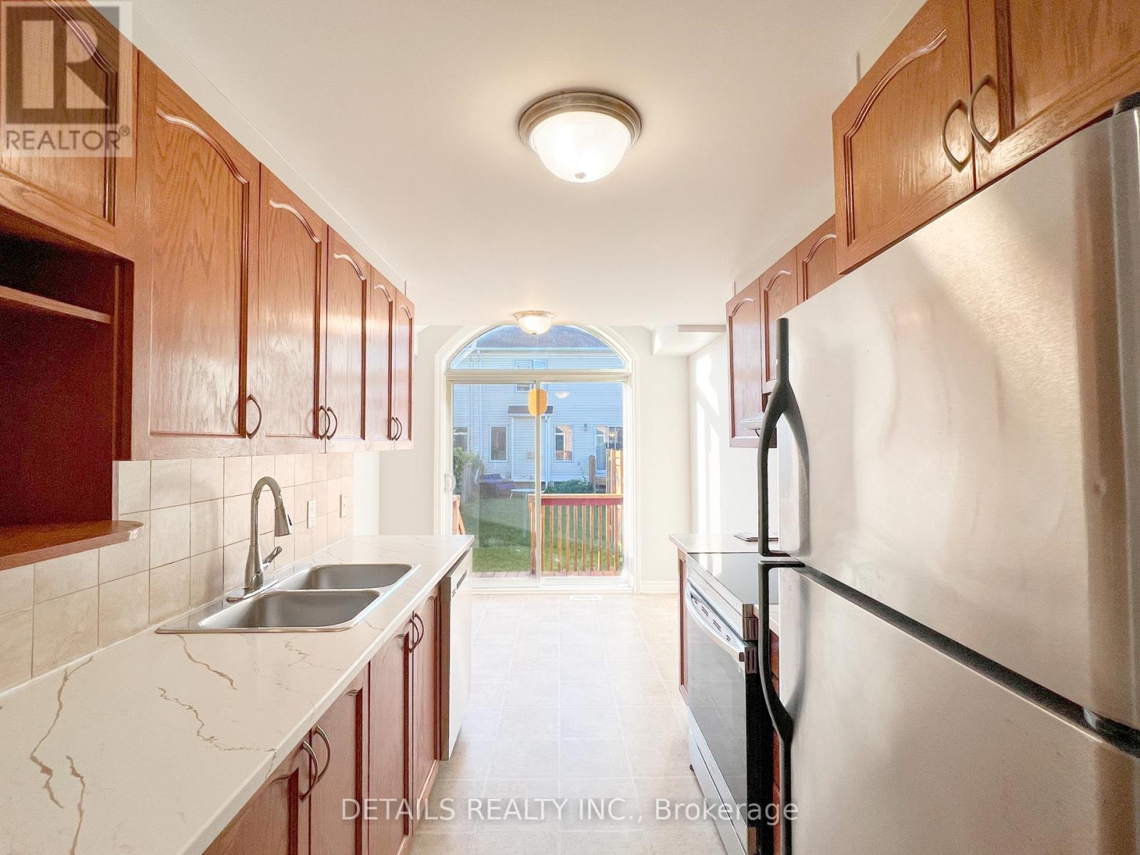 497 Temiskaming Crescent, Ottawa, Ontario  K2J 0V6 - Photo 4 - X12346956