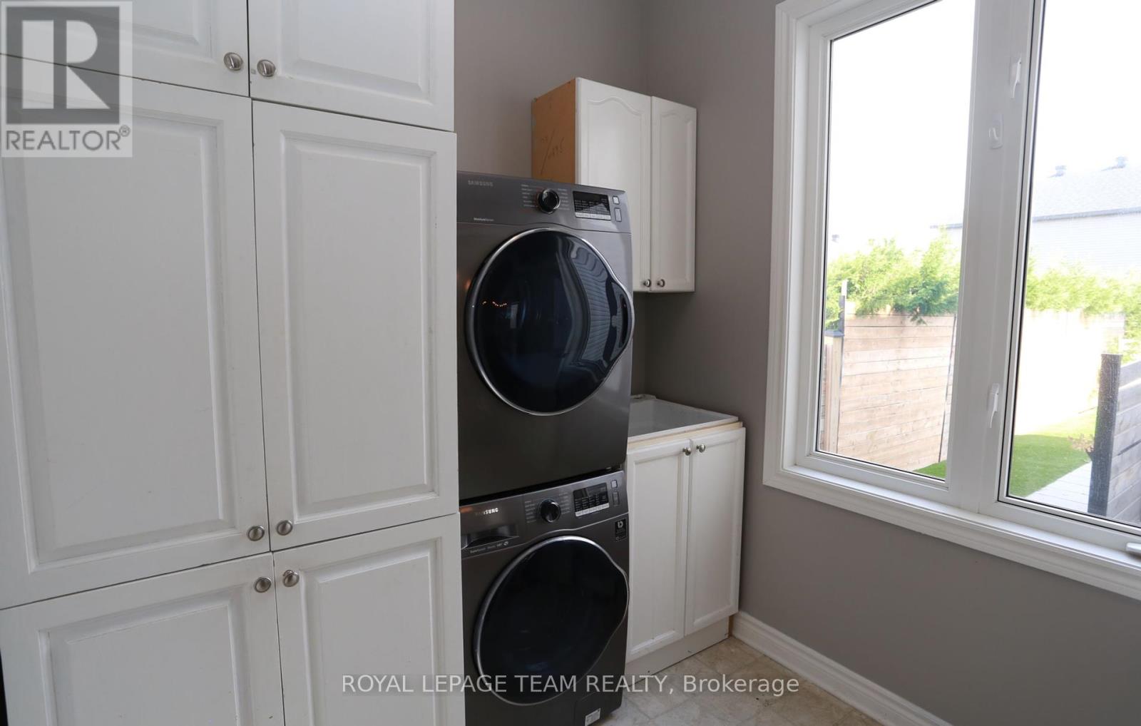 78 Friendly Crescent, Ottawa, Ontario  K2S 2B5 - Photo 21 - X12347007