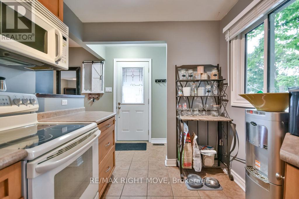 320 Hilda Street, Orillia, Ontario  L3V 1J3 - Photo 15 - S12346819