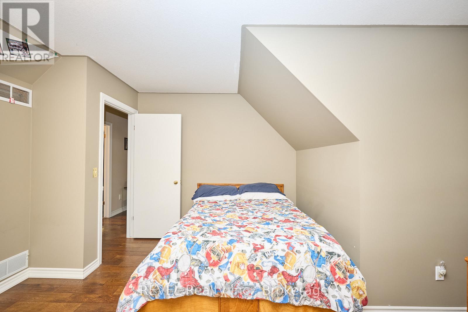 1452 Allanport Road, Thorold, Ontario  L0S 1K0 - Photo 22 - X12346936