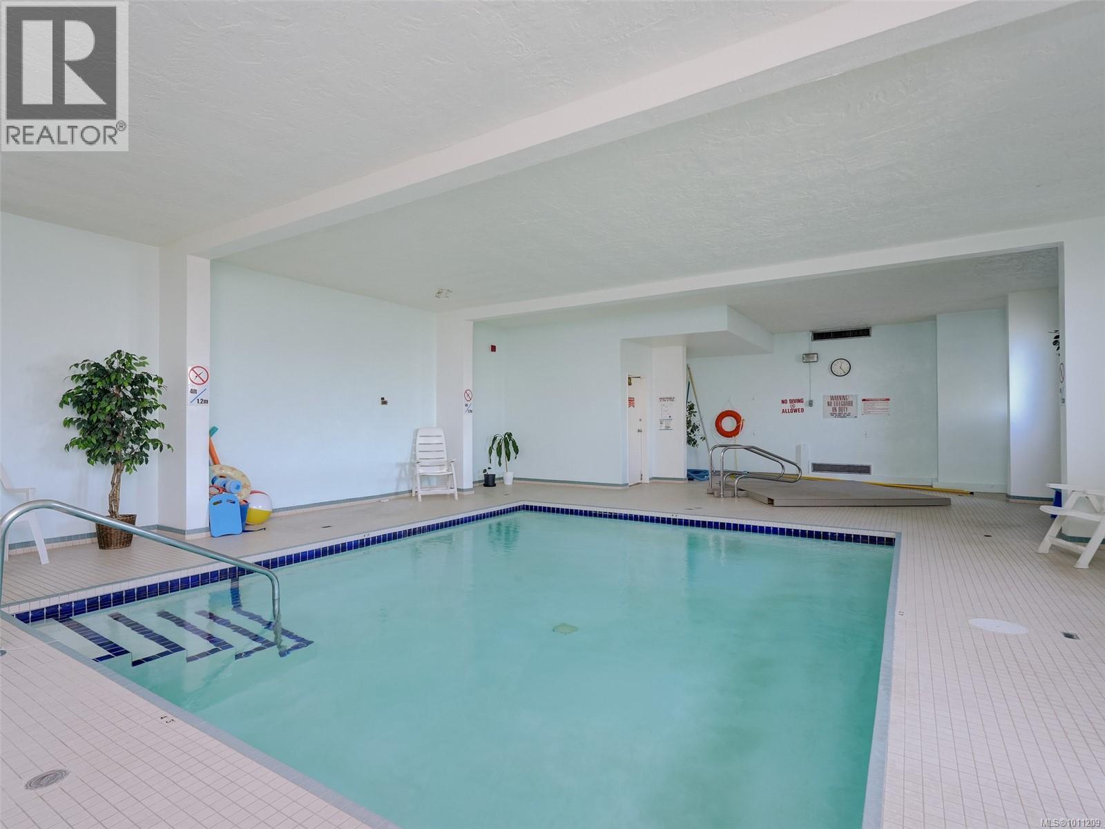 206 1680 Poplar Ave, Saanich, British Columbia  V8P 4K7 - Photo 18 - 1011209